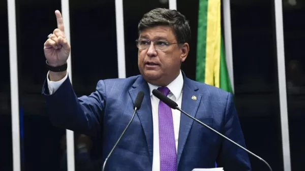 Projeto de lei propõe proibição da monetização de perfis de políticos na internet