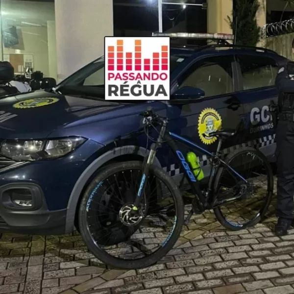 A Guarda Civil Municipal (GCM) recupera bicicleta furtada durante patrulhamento preventivo, no Parque Minas Gerais, em Ourinhos