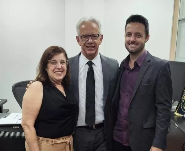 Prefeita de Ribeirão do Sul participa de audiência na Secretaria Estadual de Educação e reforça pedido de reforma e ampliação da Creche Nilda Maria de Melo