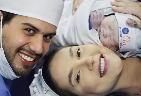 Virginia Fonseca contou com dupla de cirurgiões plásticos no parto de José Leonardo; entenda