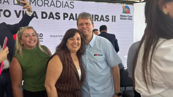 Prefeita de Ribeirão do Sul participa de encontro com governador Tarcísio e celebra investimento de R$ 990 mil para recapeamento