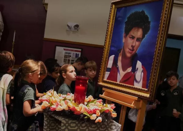 Carlo Acutis será canonizado neste domingo, 7, e se tornará o primeiro santo “millennial” da Igreja Católica