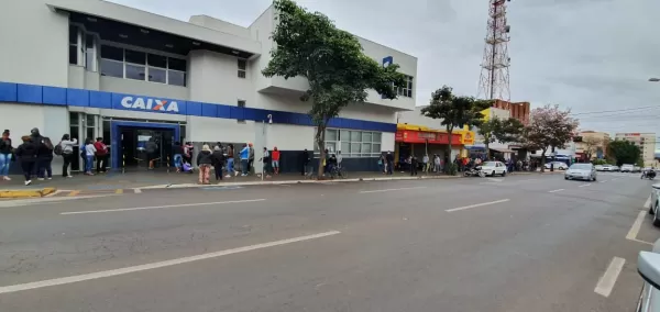 Funcionários da Caixa mantêm greve e agência de Ourinhos continuará fechada