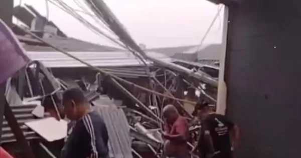 Teto de supermercado desaba em Diadema e deixa pelo menos 9 feridos