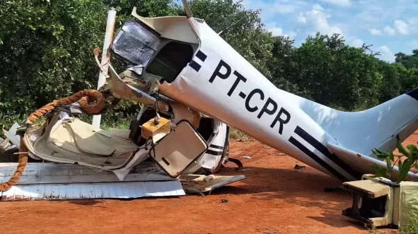 PF investiga se avião interceptado com cocaína em Santa Cruz é clonagem de aeronave usada para garimpo ilegal em terras Yanomami