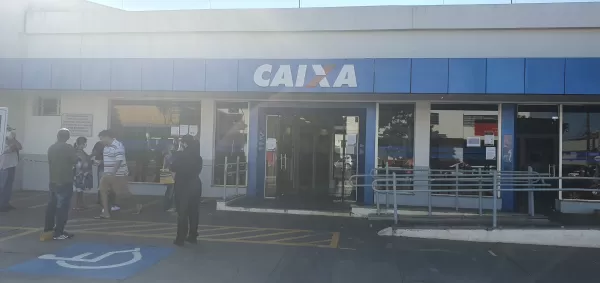 Mulher é vítima de golpe dentro da agência da Caixa Econômica em Ourinhos