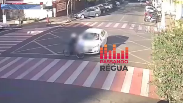 Vídeo mostra atropelamento de ciclista em cruzamento movimentado de Ourinhos