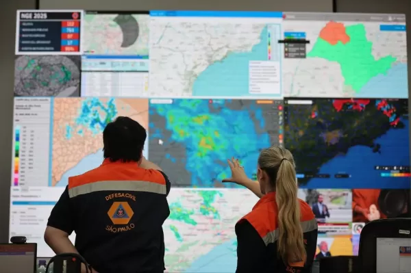 Alerta de tempestades cancela aulas em Ourinhos e região nesta sexta-feira
