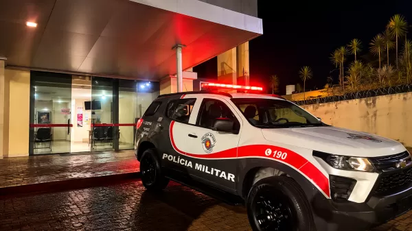 Dois homens são presos acusados de agredir e roubar aposentado durante a madrugada em Ipaussu