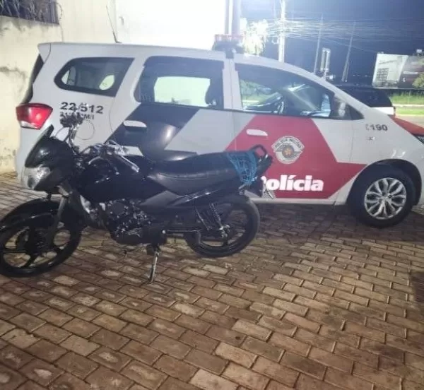 Adolescente é apreendido com moto furtada após denúncias no Recanto dos Pássaros, em Ourinhos