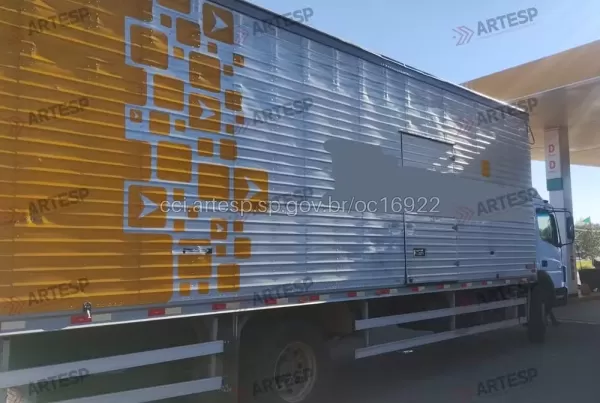 Homem morre atropelado por caminhão em posto de combustíveis às margens da Rodovia Comandante João Ribeiro de Barros, em Bauru