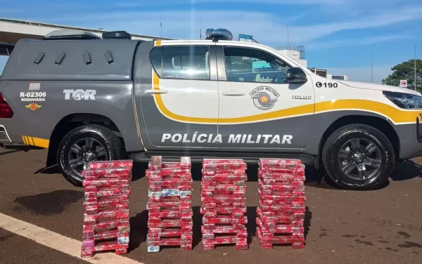 Policiamento Rodoviário prende dois paraguaios com mais de 125 kg de maconha em Santa Cruz do Rio Pardo