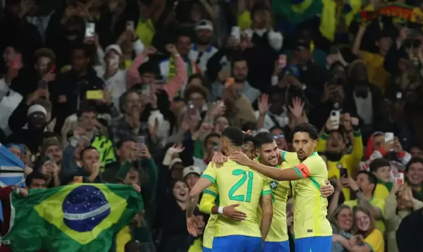 Brasil joga bem e derrota Senegal por 2 a 0 no amistoso em Londres