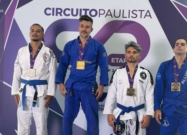 Atleta de Ourinhos conquista ouro no Circuito Paulista de Jiu-jitsu em Barueri