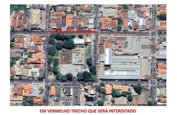 Manutenção de esgoto interdita trecho da Rua Governador Armando Sales neste sábado (25) em Ourinhos