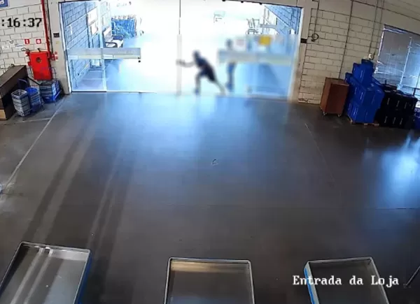 Polícia investiga furto ao Supermercado Maitan; imagens indicam participação de crianças e adolescentes em Ourinhos