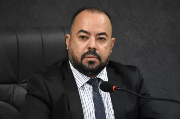 Santiago deixa Secretaria de Obras e anuncia retorno à Câmara Municipal de Ourinhos