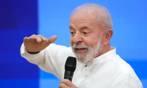 Lula inicia radioterapia após retirada de câncer no couro cabeludo e fará 15 sessões em três semanas