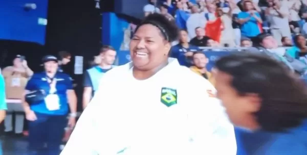Judoca Beatriz Souza conquista primeira medalha de ouro para o Brasil nos Jogos Olímpicos de Paris