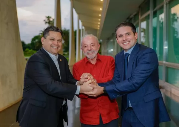 Lula diz a Motta e Alcolumbre que PT vai apoiar recondução dos dois e acerta pauta no Congresso