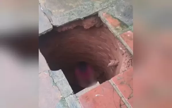 Mulher cai em poço de 4 metros após piso ceder em Cerqueira Cesar