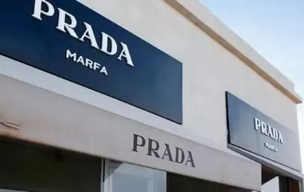 Prada compra Versace por US$ 1,4 bilhão e fortalece potência italiana no mercado global de luxo