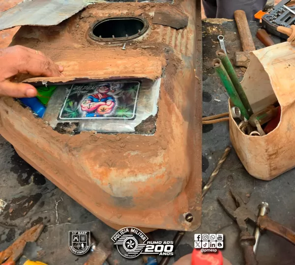 Cão do 13º BAEP encontra quase 15 kg de haxixe escondidos em tanque de veículo apreendido em Santa Cruz do Rio Pardo