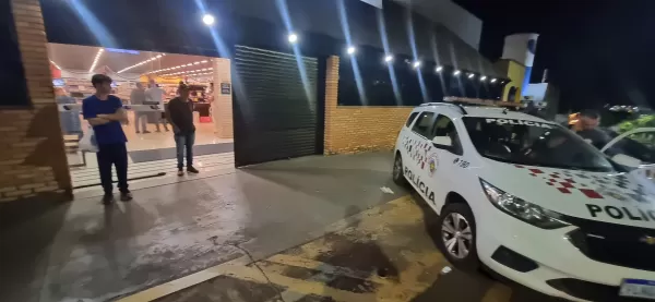 Supermercado é alvo de assalto no fim da noite em Ourinhos; funcionários e clientes são rendidos