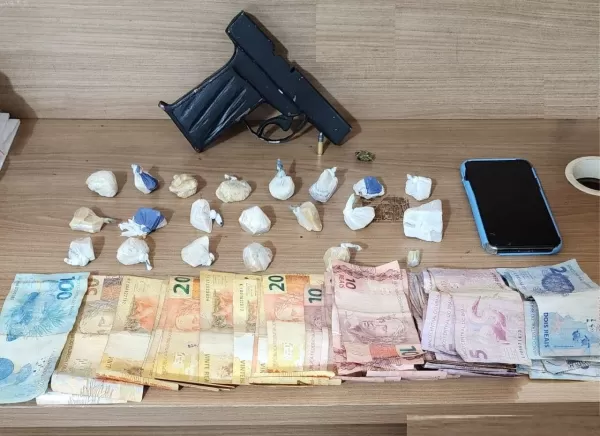 Força Tática apreende drogas e arma de fogo com adolescentes em Ourinhos