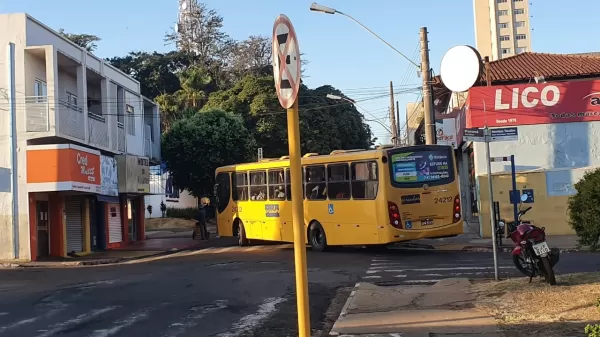 Câmara de Ourinhos aprova transporte coletivo gratuito para mulheres vítimas de violência doméstica