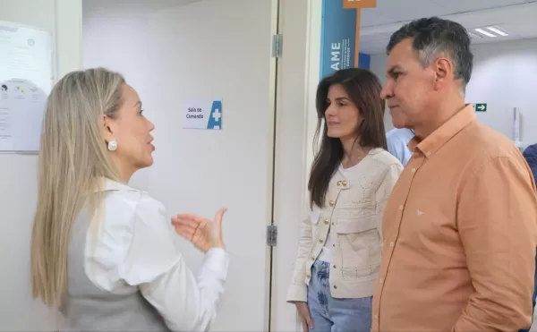 Dani Alonso e Capitão Augusto visitam AME de Ourinhos
