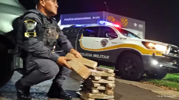 TOR apreende quase 15 kg de maconha e prende traficante na SP-270 Rodovia Raposo Tavares em Palmital
