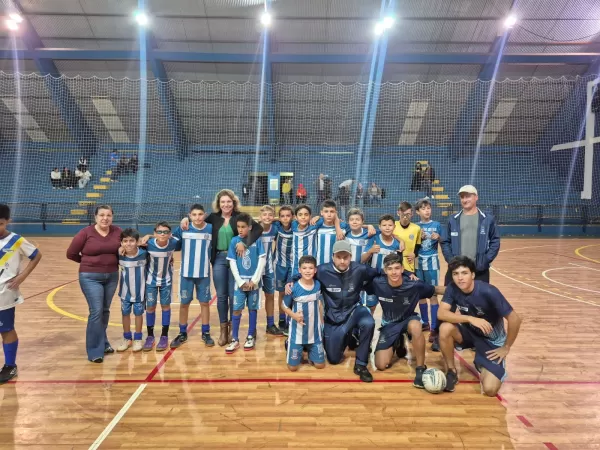 Equipes de Ribeirão do Sul se destacam em campeonato regional de futsal em Echaporã