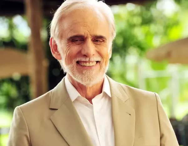 Morre o ator Francisco Cuoco aos 91 anos em São Paulo