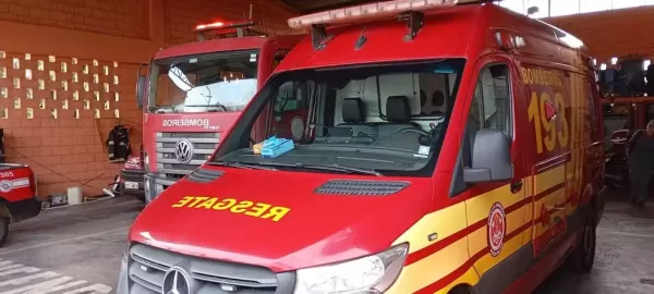 Corpo de homem é encontrado parcialmente carbonizado em buraco com pneus em Ibitinga
