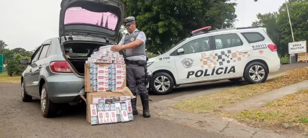 Policiamento Rodoviário prende contrabandista com 1000 maços de cigarro em Palmital 