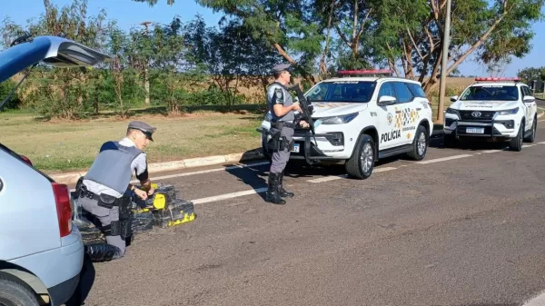 Polícia apreende mais de 100 kg de maconha em abordagem na Rodovia Raposo Tavares e prende mulheres 