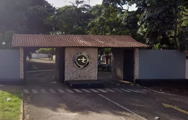 Servidor público tem carro furtado em estacionamento de clube de Ourinhos