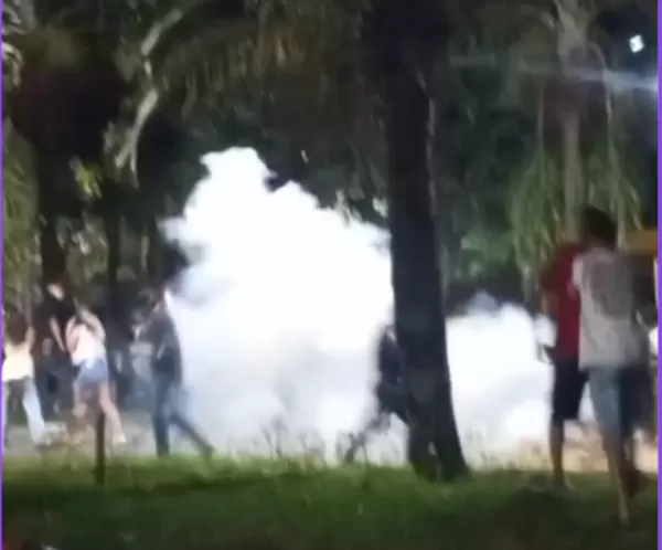 Confusão durante transmissão do jogo do Brasil mobiliza Guarda Civil Municipal na Praça Mello Peixoto, em Ourinhos
