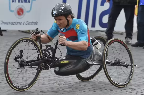 Morre Alex Zanardi, ícone do automobilismo e exemplo de superação no esporte paralímpico