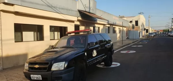 Acusado de tentar matar esposa com golpes de faca vai a júri popular em Ourinhos