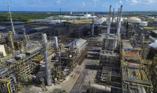 Petrobras reajusta preço do diesel em R$ 0,38 por litro