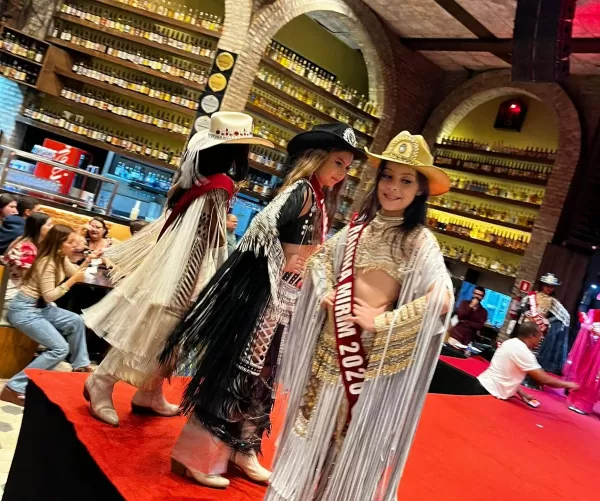 Ourinhense de 10 anos é coroada Rainha Mirim 2026 em concurso realizado em Ribeirão Preto