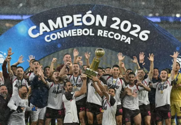 Lanús vence Flamengo na prorrogação (3-2) e é campeão da Recopa Sul-Americana