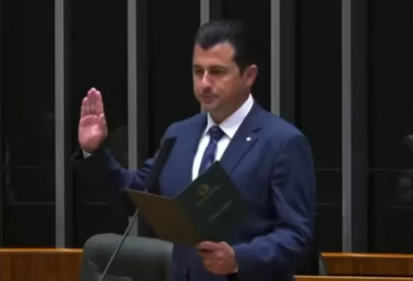 Jornalista de Jaú, Paulo Soares toma posse como deputado federal 