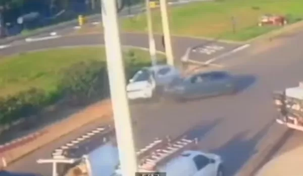 VÍDEO: motociclista 