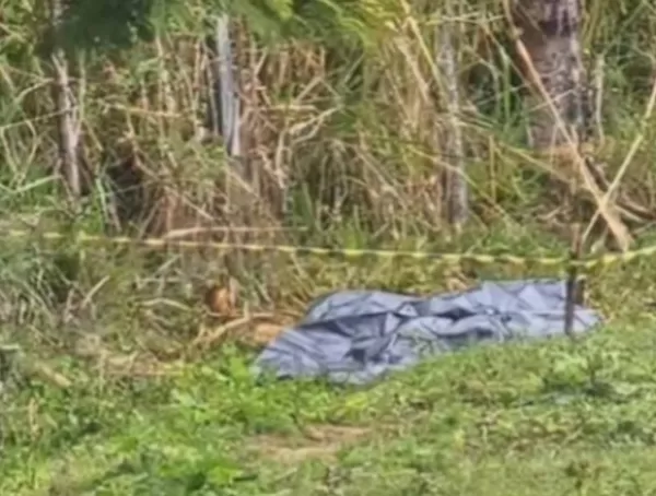 Homem é encontrado morto com marcas de facadas em estádio de Bauru