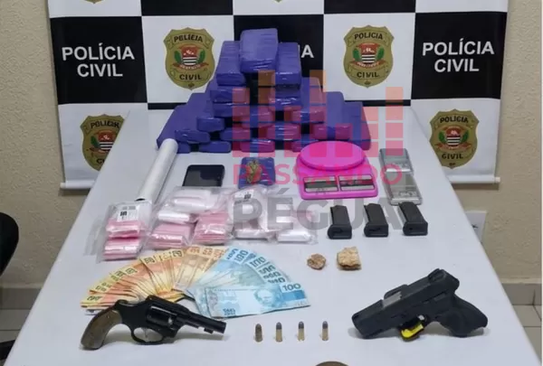 Homem é preso com armas e mais de 10 kg de drogas durante operação policial em Ourinhos; prisão aconteceu após suspeita de sequestro 