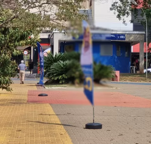 Juíza Eleitoral mantém uso de windbanners em campanha eleitoral em Ourinhos, contrariando pedido do Ministério Público