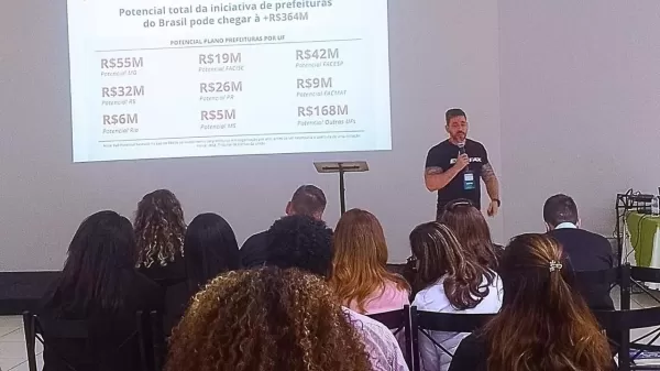 ACE Ourinhos participa de encontro regional sobre recuperação de crédito e combate à inadimplência